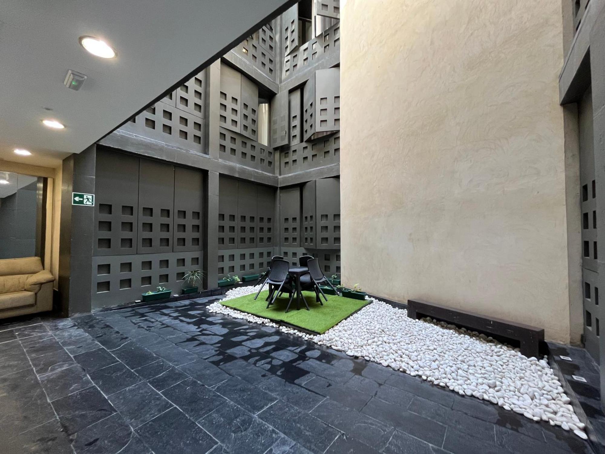 Center Sevilla Confort 7 Exterior foto